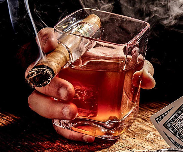Cigar Holding Glass