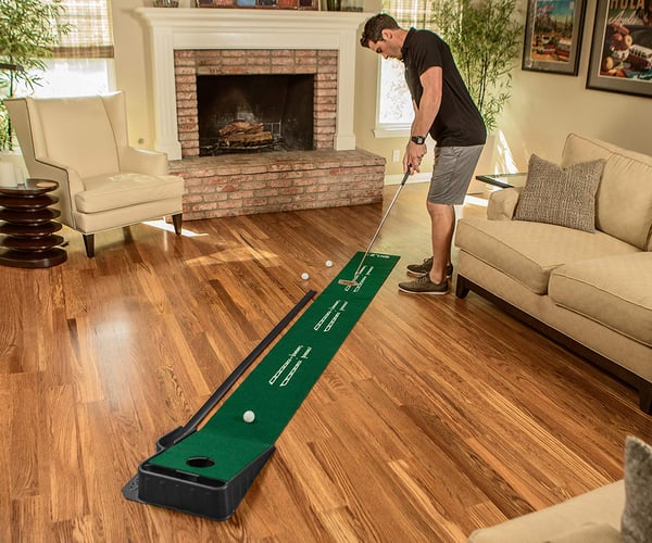 Accelerator Pro Indoor Putting Green with Ball Return