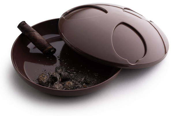 ASH-STAY Sealing Wind & Odor Resistant Ash Tray