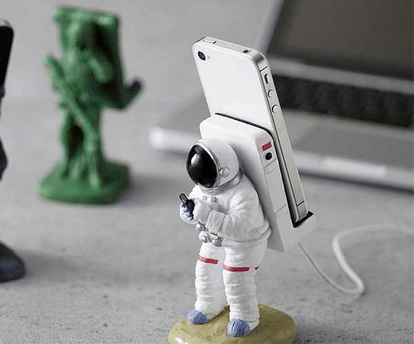 Astronaut Cell Phone Mount