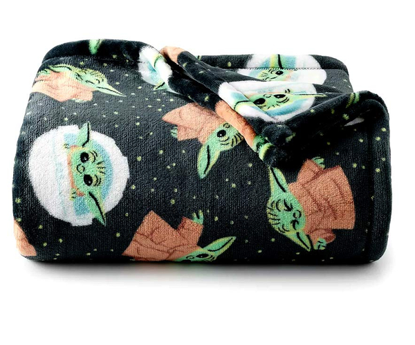 Baby Yoda Oversize Plush Blanket