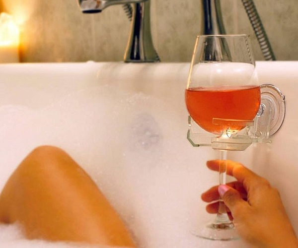 Bathtub Wine Glass Holder