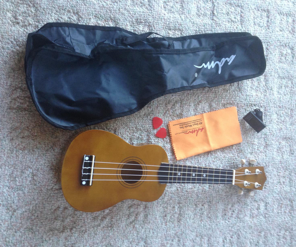 Beginner Ukulele Kit with Gig Bag and Strap