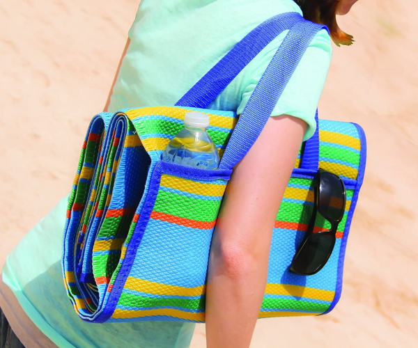Camco Folding Beach Mat