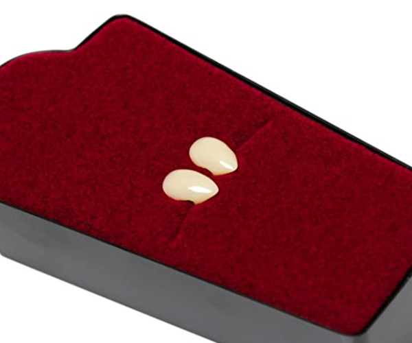 Customizable Vampire Fangs