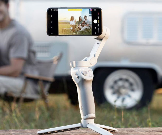 DJI OM 4 3-Axis Smartphone Stabilizer