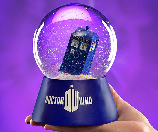 Doctor Who TARDIS Snow Globe