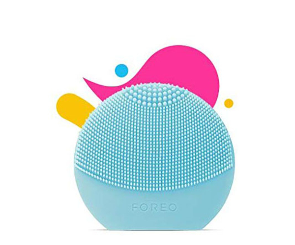 FOREO Luna Facial Cleansing Brush
