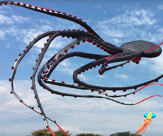 Giant Octopus Kite