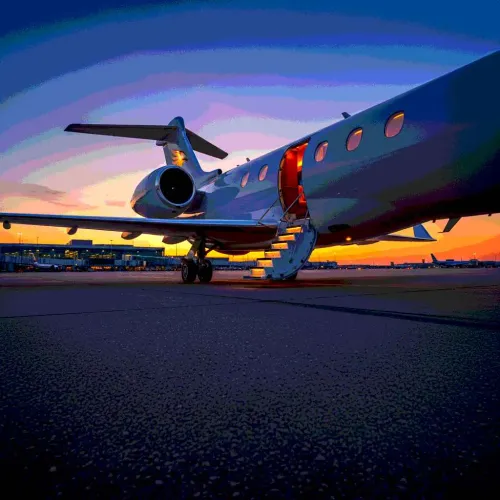 55 First Class Gifts For Travel Lovers That Are Practical, Unique, And Fun