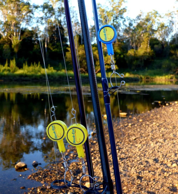 HOOK-EZE Knot Tying Tool