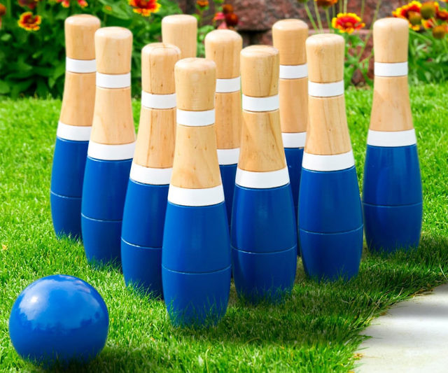 Lawn Bowling Game