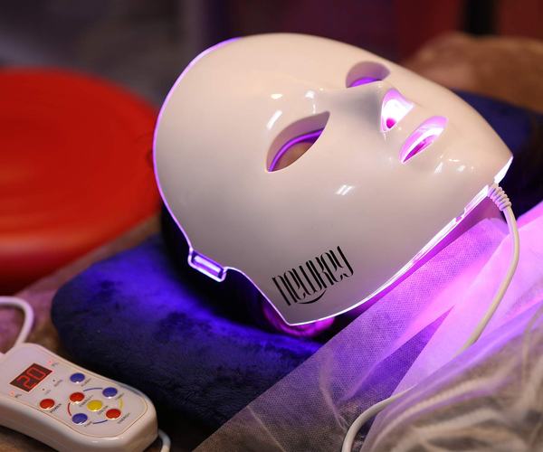 LED Light Therapy Face Mask