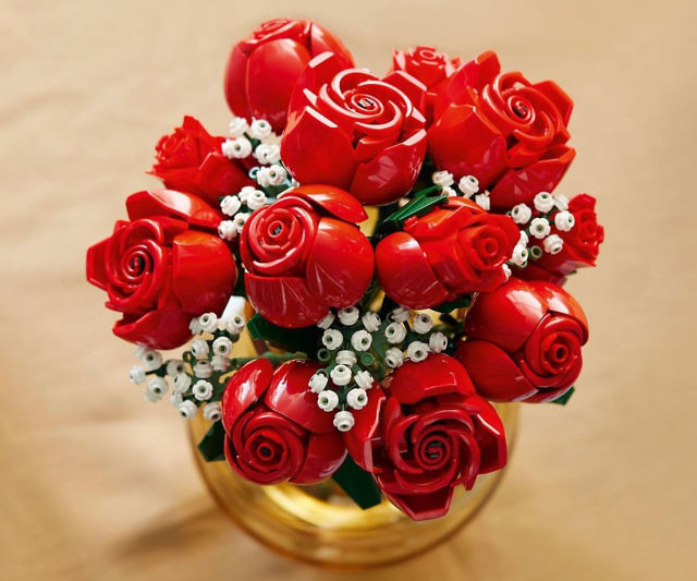 LEGO Rose Bouquet