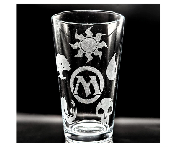 Magic the Gathering Etched Pint Glass