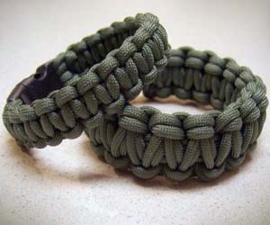 Paracord Survival Bracelet