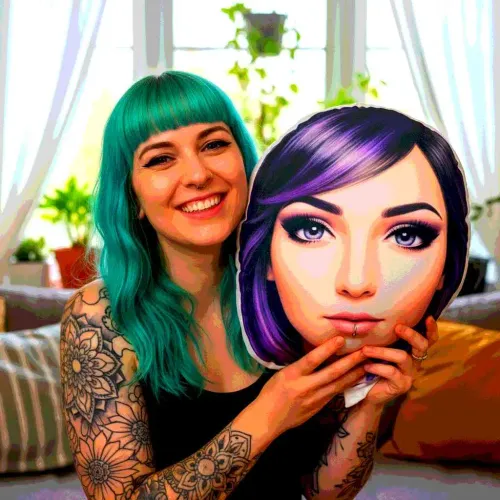 35 Personalized Gifts For Your Sister That Are As Cool And Unique As Her