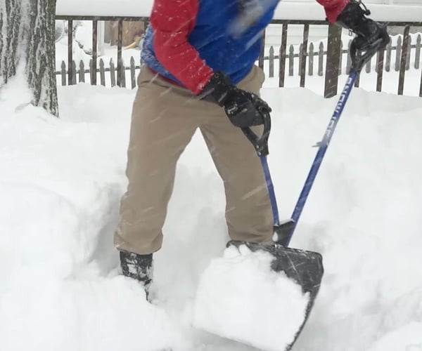 Shovelution Strain-Reducing Snow Shovel