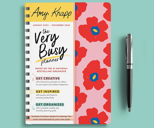 The Very Busy Planner: 17-Month Weekly Organizer for Women