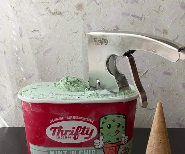 Thrifty Old Time Ice Cream Scooper