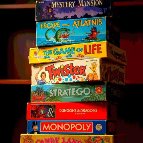 35 Throwback Vintage Board Games That Are Perfect For All Ages